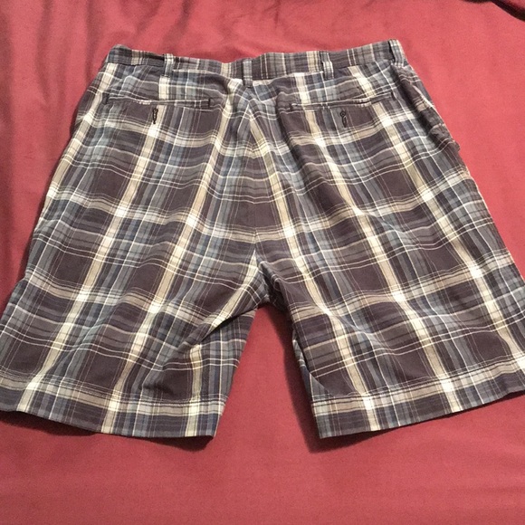JoS. A. Bank Mens 100% Cotton Shorts - Picture 2 of 7